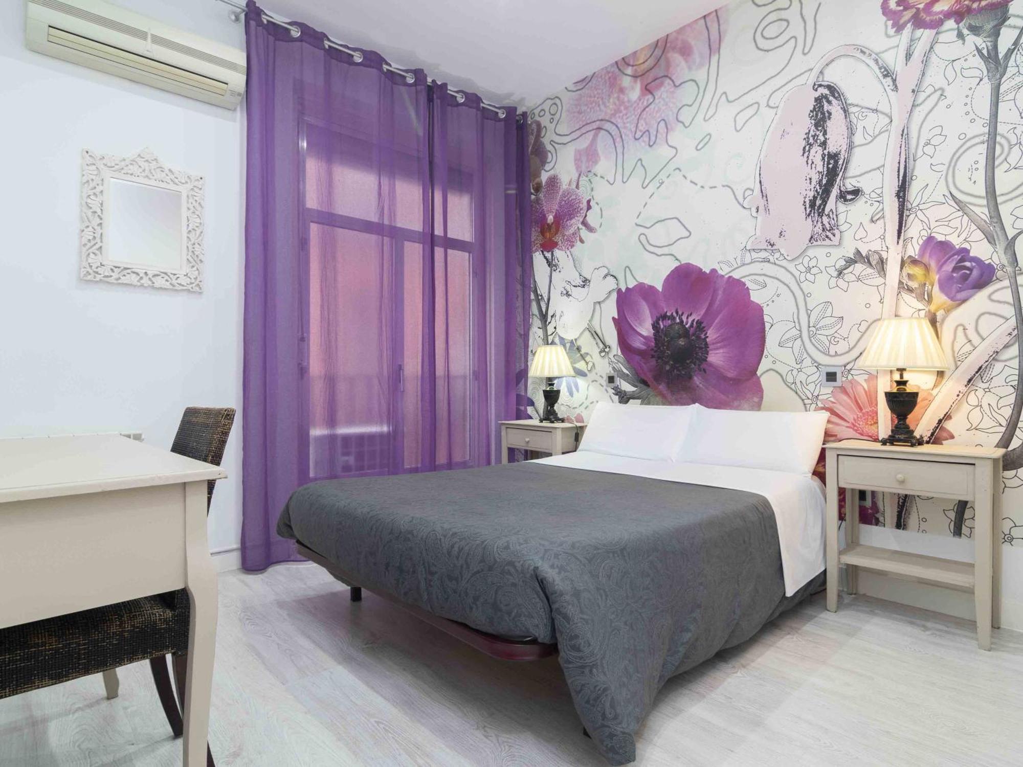 Pension Foster Madrid Bagian luar foto