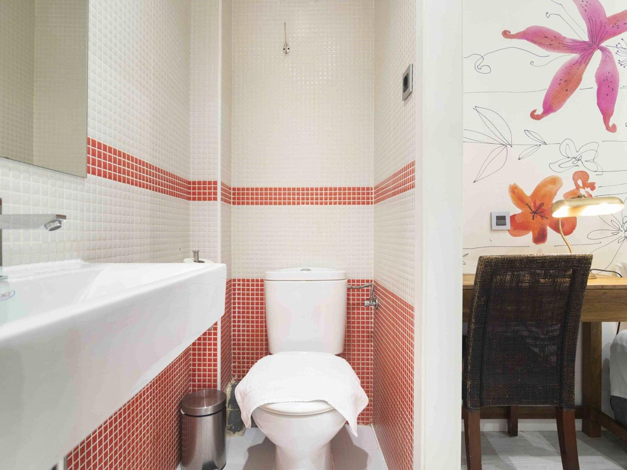 Pension Foster Madrid Bagian luar foto